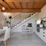 - Sotto La Loggia - * Usigliano