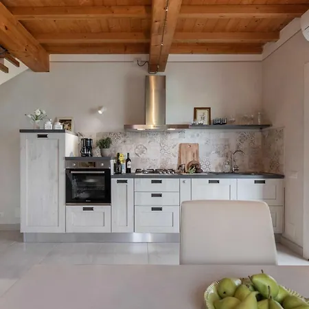 - Sotto La Loggia - Apartment *